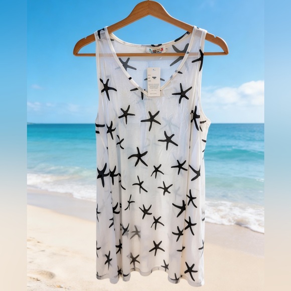 India Boutique Other - India Boutique Monochrome Starfish Blouse